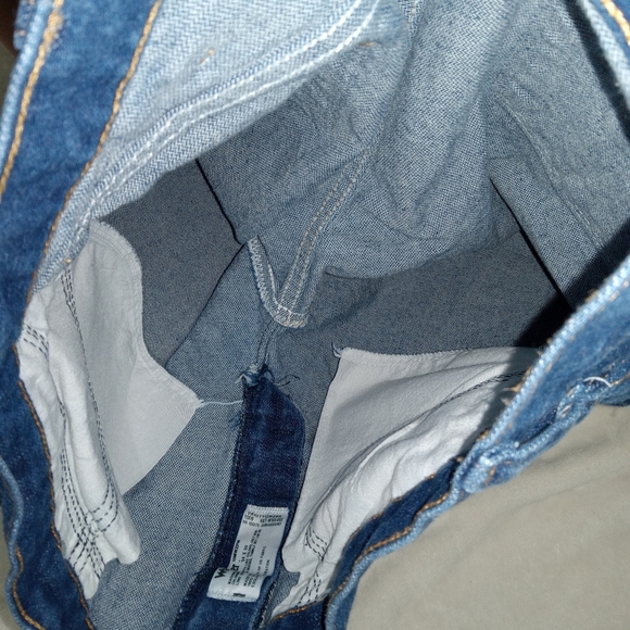 Wrangler Like New 100% Cotton Relaxed Fit Straight Leg Denim Jeans size 34X30 - Picture 4 of 8